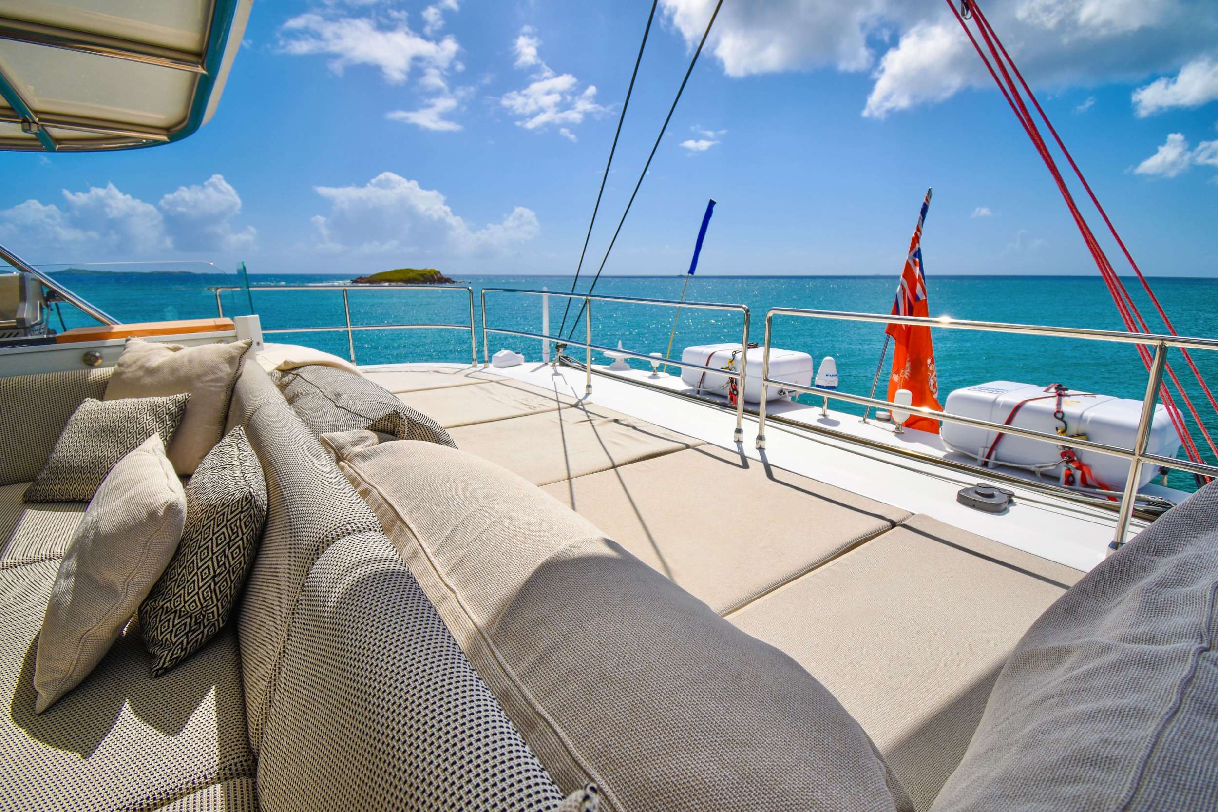 luxury yacht charter vacations