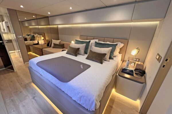 luxury yacht charter usa